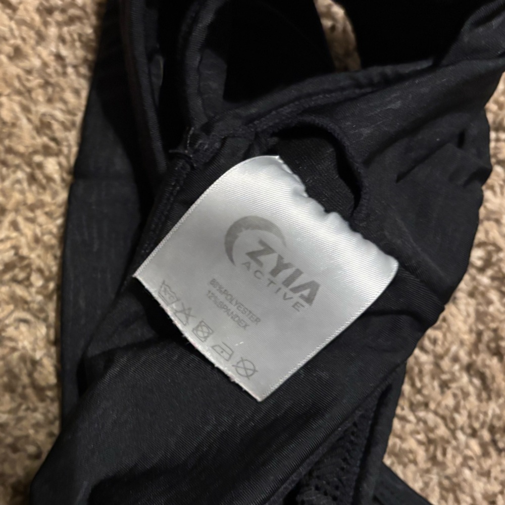 Zyia Active Women’s Black Racerback Unpadded Sports Bra Size Medium - Picture 3 of 3